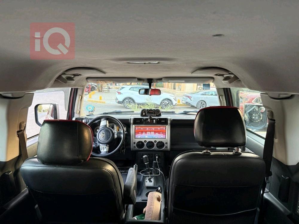 تويوتا إف جي كروزر